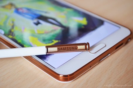 Samsung Galaxy note 3 White Rose Gold S pen.JPG