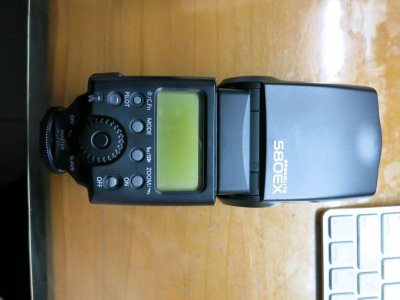Canon speedlite 580EX (back).jpg