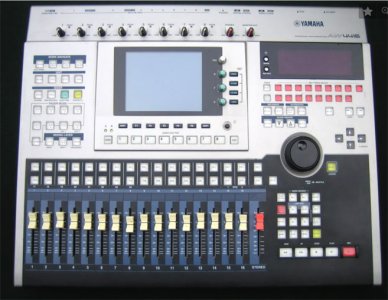 Yamaha-AW4416.jpg