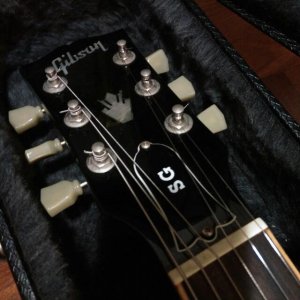 Gibson SG (2).jpg
