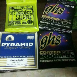 mint_electric_guitar_strings_1424572078_1c57c3b5.jpg