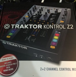 traktor_z2_dj_mixer_1425302431_1cbfbae4.jpg