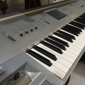 korg_triton_61keys_1439017385_4cba8c29.jpg