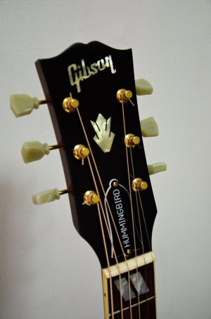 Gibson-TV-Headstock.jpg