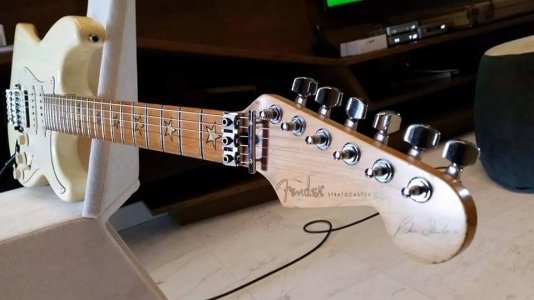 FenderStrat.jpg