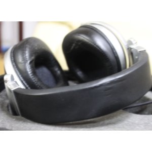 denon_d2000_pu_leather_already_cmi_take_noted_1463559448_fdebdd75.JPG