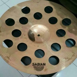 carousell_1464868211244_1.jpg