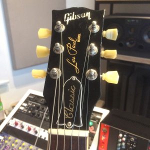 gibson_120th_anniversary_les_paul_classic_1465370429_c8c46304.jpg