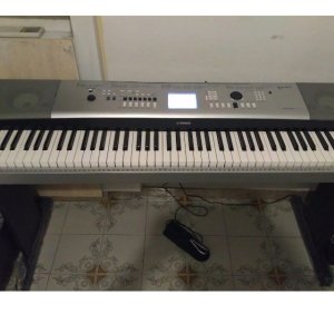 yamaha_dgx530_portable_grand_keyboard_1467206608_e1e38bb3.JPG