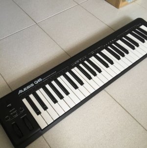 alesis_q49_midi_keyboard_1469348238_b46cb2d6.jpg