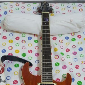 samick_um1_electric_guitar_1470540159_bb9bb752.jpg