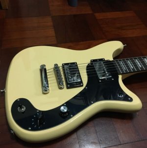 Epiphone Wilshere Phant-o-matic 2.jpg