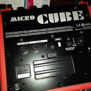 roland_micro_cube_guitar_amp__power_adapter_1472971382_7503119c.jpg