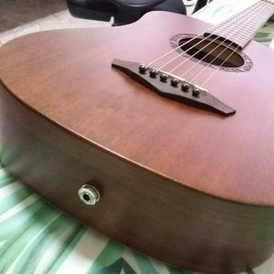 veelah_togo_solid_mahogany_top_travel_guitar_with_preamp_1429669609_59f1ab8b.jpg