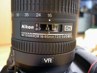 AF-S_DX_NIKKOR_16-85mm_f_3.5-5.6_G_ED_VR_(5063788739).jpg