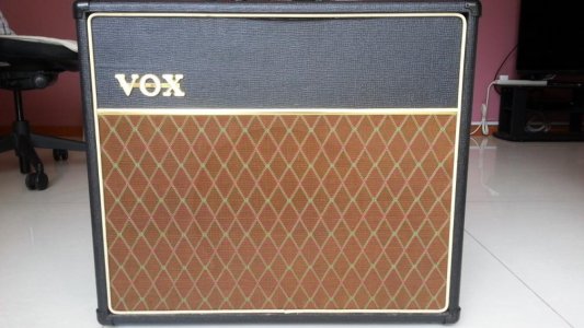 AC30 01.jpg AC30 01.jpg