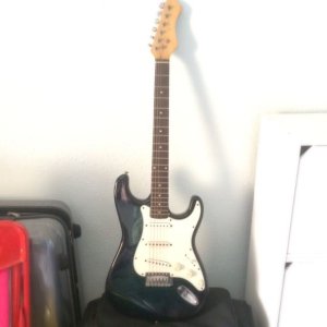 customized_tgm_strat_guitar_1438065750_09e886a7.jpg