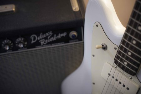 JAZZMASTER-2.jpg