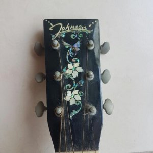 johnson_guitars_dreadnought_jd26_full_solid_spruce_top_and_mahogany_side_and_back_1483625822_45b.jpg