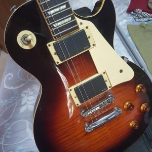 upgraded_epiphone_les_paul_standard_plus_with_emg_81__85_pickups_1483620701_12b4e8e8.jpg