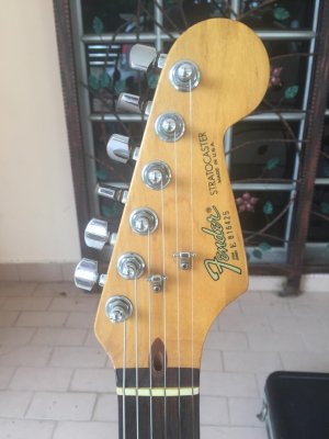 1989 fender stratocaster 3.jpg