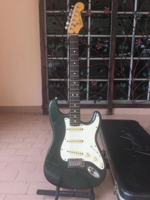 1989 fender stratocaster.jpg