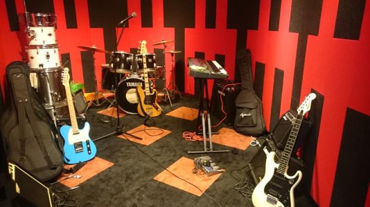 Jamming Studio.jpg Jamming Studio.jpg