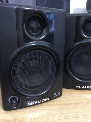av40f.jpg