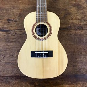brand_new_exquisite_solid_top_ukulele_UK424 Front.jpg
