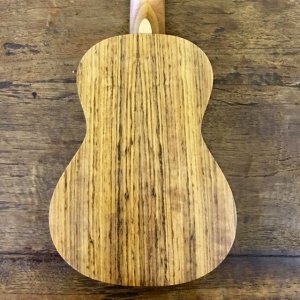 brand_new_exquisite_solid_top_ukulele_UK424 Back.jpg