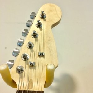 Elect Stratcopy Headstock.jpg