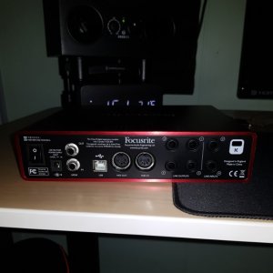 focusrite_scarlett_6i6_gen2_1516686514_0dfcd646.jpg