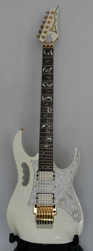 Guitars_0062.jpg