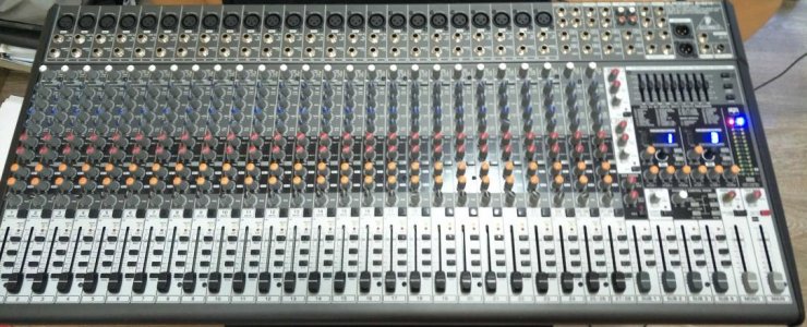 Behringer mixer.jpg