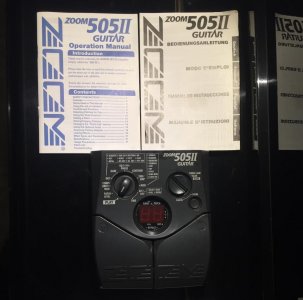 Zoom 505 Mk II  With Manuals.jpg