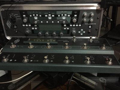 kemper_powered_profiler_rack_with_footswitch_and_rack_case_included_1534169671_e63c4778.jpg