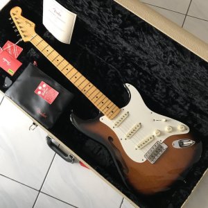 BRAND NEW FENDER ERIC JOHNSTON THINLINE STRATOCASTER SUNBURST-070618-1B.jpg