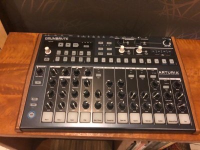 arturia_drumbrute__full_box_set_1540638588_39d08a67.jpg
