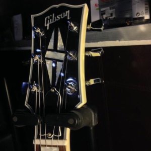 gibson_lp_classic_custom_1429012938_2bf9fa5e.jpg