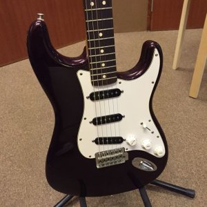 fender_stratocaster_1428856981_d59931bf.jpg