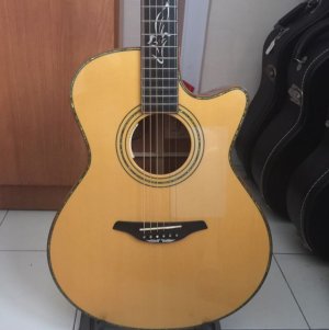 furch_g25_custom_koa_rare_1428736981_f32833b5.jpg