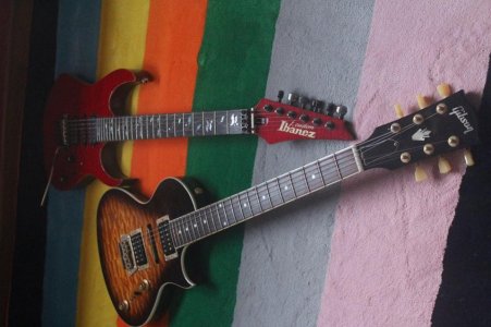gibson.jpg gibson.jpg