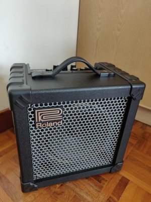 roland_cube_15_guitar_amp_1545203121_8683e0d6.jpg