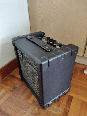 roland_cube_15_guitar_amp_1545203121_fb4b6ab8.jpg