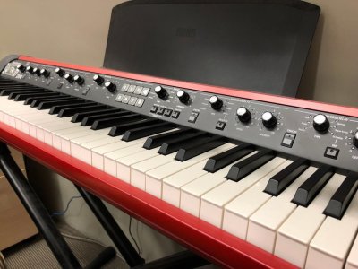 korg_sv1_73_keys_red_limited_edition_with_gig_bag_1545300141_3cb3a682.jpg