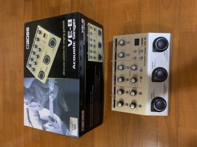 Boss VE8 Acoustic Singer - Small.JPG