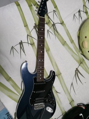 fender_stratocaster_aerodyne_1539603234_c9ba4100.jpg