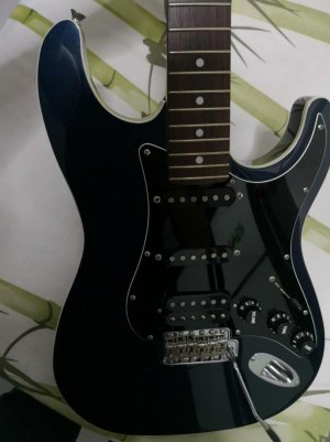 fender_stratocaster_aerodyne_1539603234_625d27a8.jpg