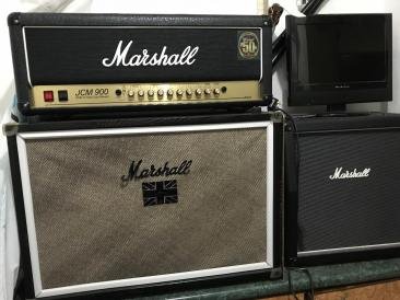 Marshall JCM 900 amp Head 100 watts.jpg