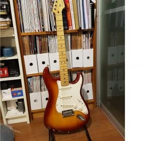 fender_american_stratocaster_with_custom_shop_fat_50_upgrade_1551244689_61d1090f1.jpg